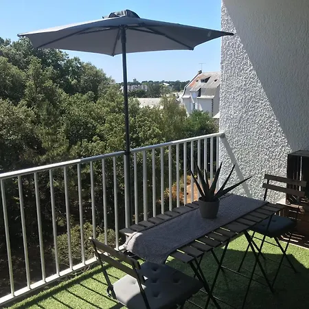 Au Calme Du Bois Du Pouliguen Et Port A Pied Apartment